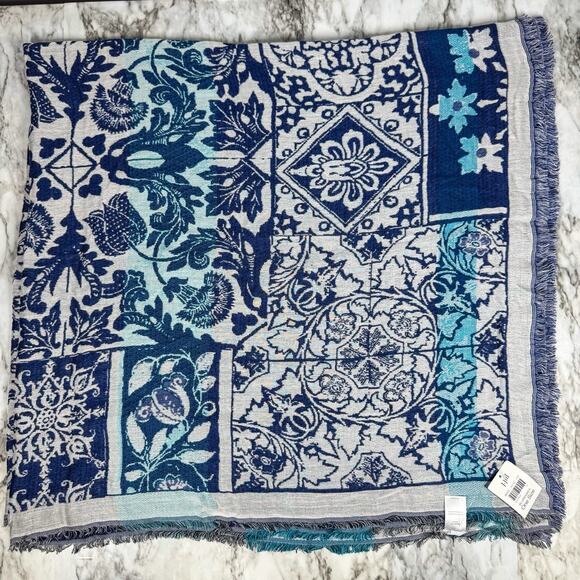 J. Jill Blue 46” X 46” Square Fringed Scarf Wrap Large Floral Geometric - Picture 7 of 8